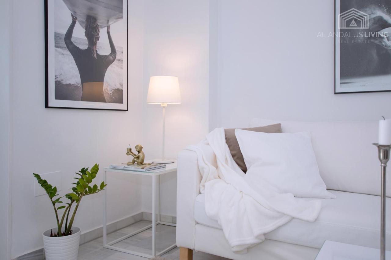 Scandinavian Style Apartment With Amazing Sea Views And South West Facing Sunny Terrace In Miraflores Walking Distance To The Beach! مالقة المظهر الخارجي الصورة