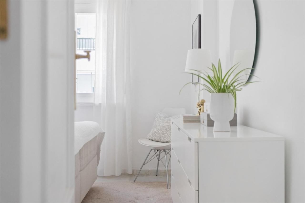 Scandinavian Style Apartment With Amazing Sea Views And South West Facing Sunny Terrace In Miraflores Walking Distance To The Beach! مالقة المظهر الخارجي الصورة